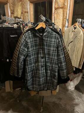 Ike Behar Women's Plush Faux Fur Lined Hooded Fleece Jacket in Charcoal Gray Pla